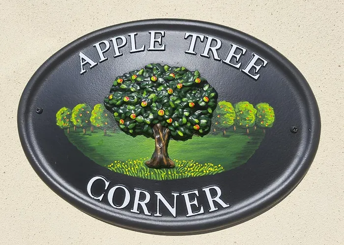Apple Tree Corner Apartment
